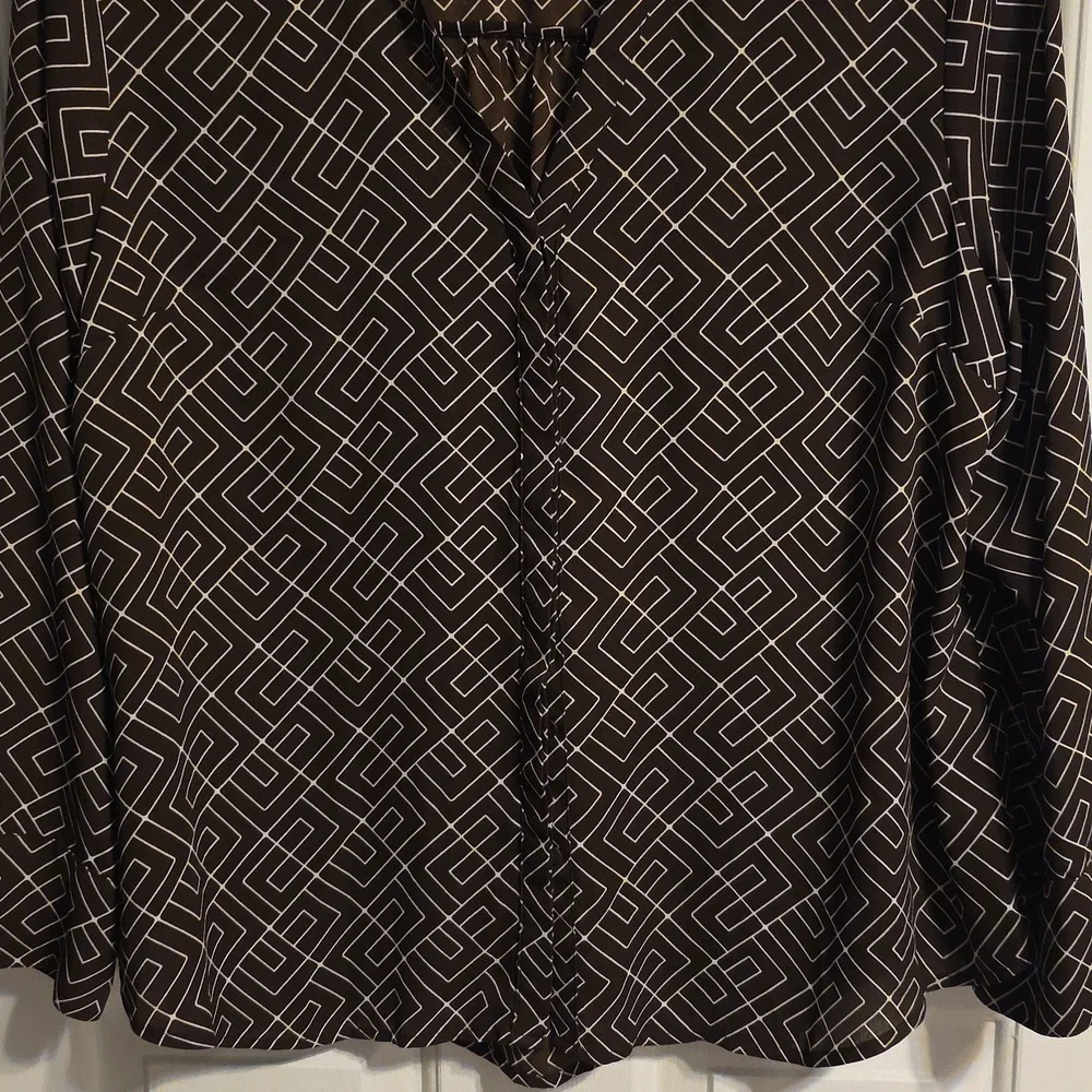 Worthington Brown and White Geometric Blouse - Picture 4 of 8